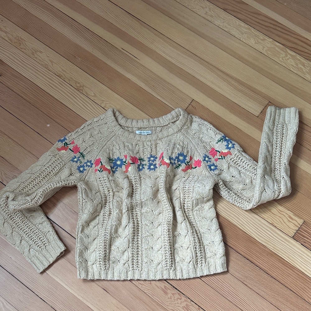 American Eagle Outfitters Beige Cable Knit Sweater with Floral Design